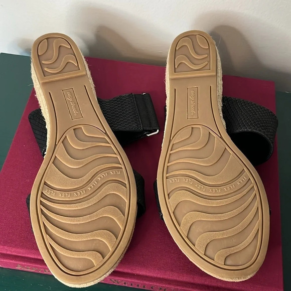 NWOT Easy Street Women's Olympia Slide Sandals Sz 9.5W - Picture 6 of 6